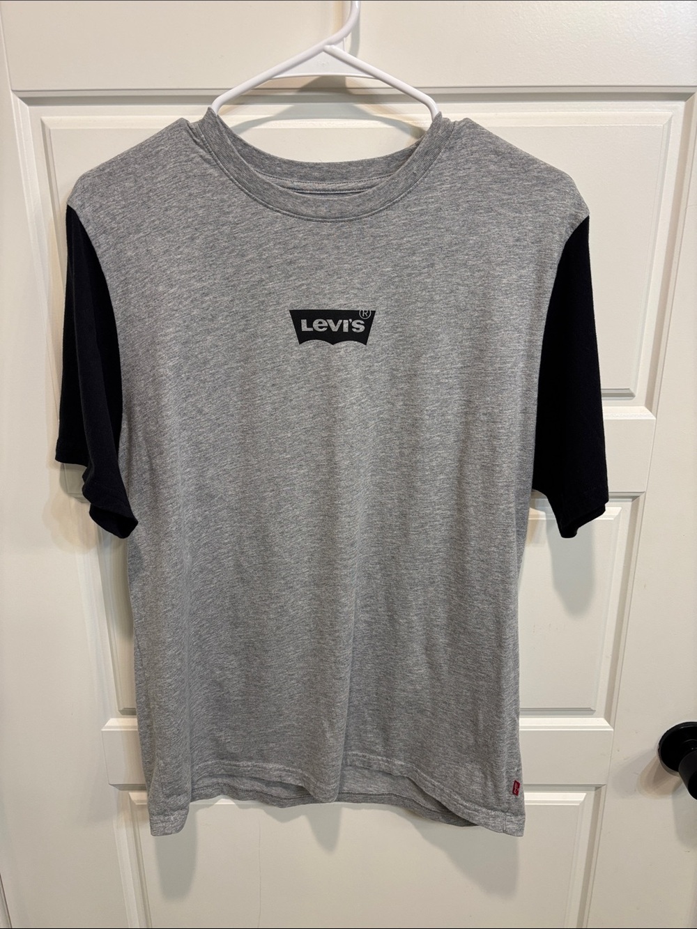 Levi's Gray Body with Black Sleeves Logo Tee